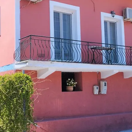 Postman's House 公寓 Doukádes